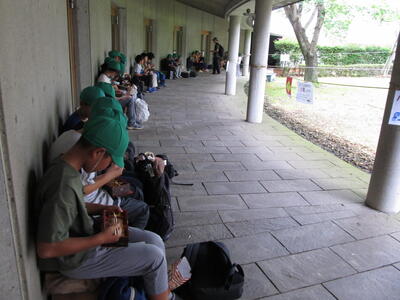 lunch scene1