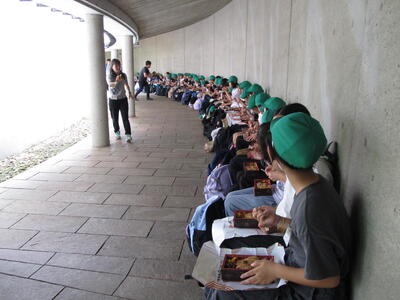 lunch scene2